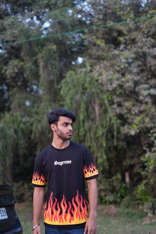Supreme Black Oversized T-Shirt